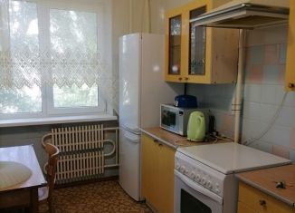 Сдача в аренду трехкомнатной квартиры, 65.1 м2, Волжский, улица Александрова, 15