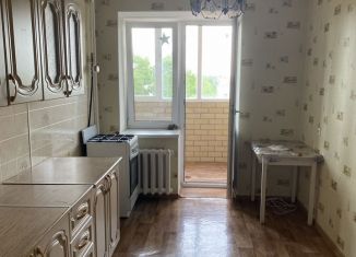 Сдаю в аренду 1-комнатную квартиру, 42 м2, Туймазы, улица Пугачёва, 19Б