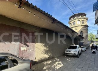 Продается торговая площадь, 425 м2, Махачкала, улица Эмирова, 25А, Кировский внутригородской район