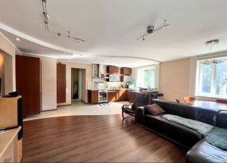 Продаю 4-комнатную квартиру, 106.4 м2, Лахденпохья, Советская улица, 10А