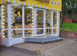 Сдаю в аренду торговую площадь, 20 м2, Киров, Владимирская улица, 129