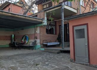 Сдам дом, 100 м2, Судак, Октябрьская улица, 33