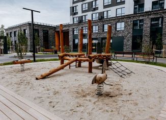 Продается 3-ком. квартира, 90.8 м2, Тюмень, улица Ветеранов Труда, 36к1