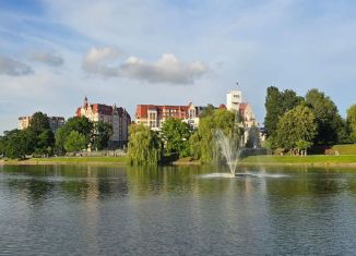 Продам 2-комнатную квартиру, 66.5 м2, Калининград, Клиническая улица, 19А