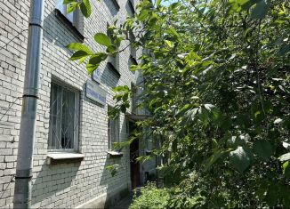 3-комнатная квартира на продажу, 56 м2, Санкт-Петербург, улица Пограничника Гарькавого, 16к2, Красносельский район