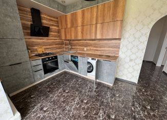 Продаю 2-ком. квартиру, 45 м2, Адыгея, улица Суворова, 30