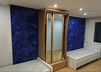 Продам 3-комнатную квартиру, 61 м2, Серов, улица Короленко, 15