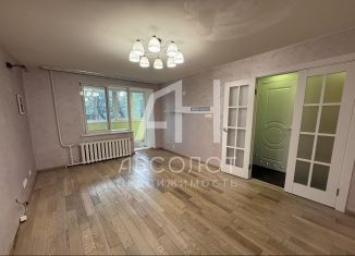 Продаю 2-ком. квартиру, 51 м2, Сергиев Посад, улица Мира, 1