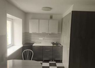 Продаю 3-комнатную квартиру, 56 м2, Чита, улица Балябина, 6