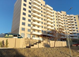 Продаю 2-ком. квартиру, 71.5 м2, Геленджик, улица Маршала Жукова, 2к1