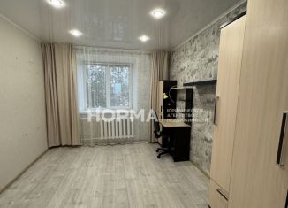 Продается четырехкомнатная квартира, 80 м2, Октябрьский, улица Матросова, 121А