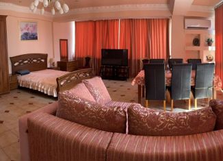 Сдается в аренду дом, 170 м2, посёлок городского типа Гаспра, Маратовская улица, 16