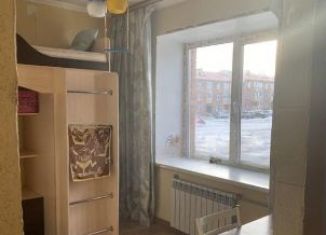 2-комнатная квартира на продажу, 50 м2, поселок городского типа Емельяново, Урожайная улица, 3