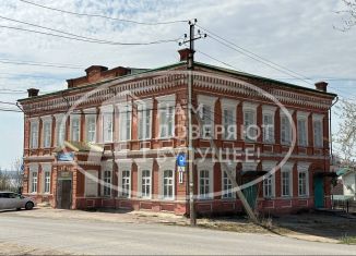 Продаю помещение свободного назначения, 611 м2, Добрянка, улица Кирова, 9