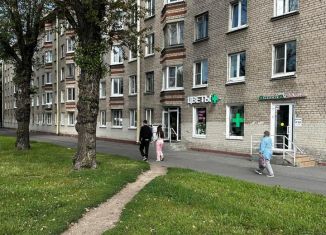 Продаю торговую площадь, 31.2 м2, Санкт-Петербург, улица Орджоникидзе, 22, Московский район