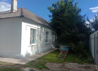 Продам 3-ком. квартиру, 47.9 м2, поселок городского типа Спирово, улица Бровцева, 16