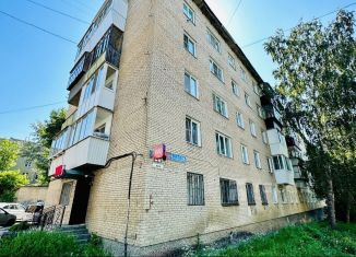 Продажа 4-ком. квартиры, 62 м2, Чебаркуль, улица Мира, 25