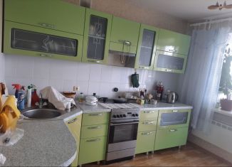 Сдам в аренду 1-ком. квартиру, 40 м2, Сосновоборск, улица Юности, 35