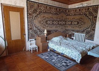 Продаю трехкомнатную квартиру, 96 м2, Армавир, переулок Пугачёва, 1