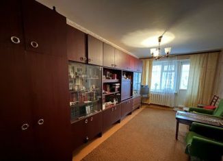Продается 3-ком. квартира, 60 м2, Ирбит, улица Логинова, 1Б