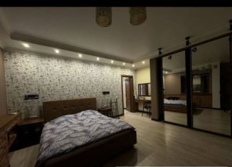 Сдается 2-ком. квартира, 65 м2, Орёл, Советский район, улица Максима Горького, 112