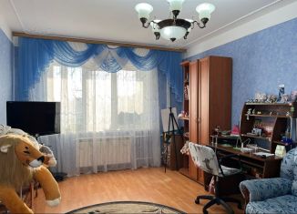 Продается 2-ком. квартира, 73 м2, Балашов, улица Пушкина, 40