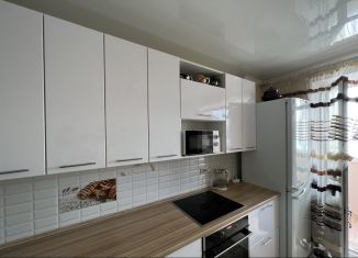 Продам 1-комнатную квартиру, 38 м2, Тольятти, Калмыцкая улица, ЖК Нива