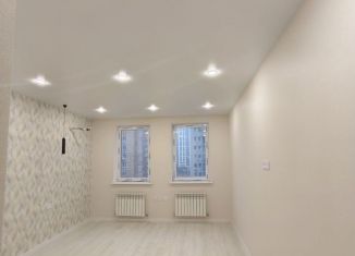 Продаю 2-ком. квартиру, 88 м2, Казань, улица Адоратского, 1Б, ЖК Акварель