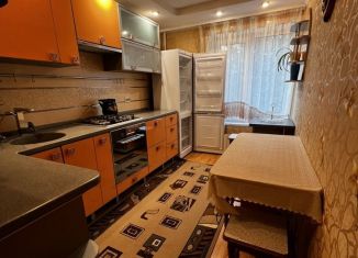 Сдаю в аренду 3-ком. квартиру, 60 м2, Вязьма, Московская улица, 7