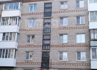 Продается 1-комнатная квартира, 31 м2, Артёмовский, улица Мира, 6