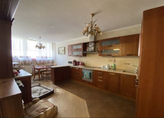 Продажа трехкомнатной квартиры, 95 м2, Обнинск, улица Гагарина, 5