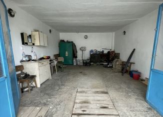 Продаю гараж, 30 м2, Арсеньев