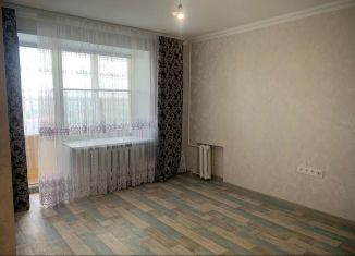 Продам 2-ком. квартиру, 42.7 м2, Тверь, улица Константина Заслонова, 1, Пролетарский район