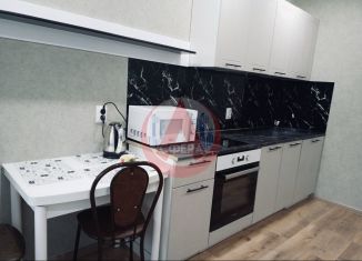 Сдаю однокомнатную квартиру, 44 м2, Тюмень, Амурская улица, 2