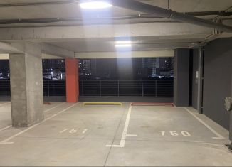 Сдам в аренду машиноместо, 18 м2, Крым