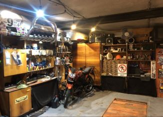 Продам гараж, 30 м2, посёлок городского типа Советский