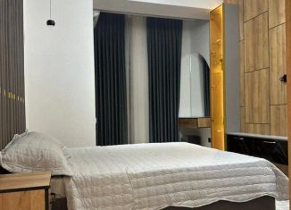 Продажа двухкомнатной квартиры, 72 м2, Ялта, Парковый проезд, 2