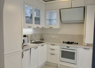 Продам 3-комнатную квартиру, 120 м2, Сочи, Курортный проспект, 38, микрорайон Центральный