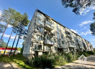 Продажа 2-ком. квартиры, 45.7 м2, Карелия, улица Строителей, 1