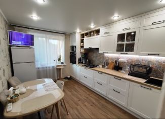 Продам 2-ком. квартиру, 60.3 м2, Владимир, улица Безыменского, 17Г