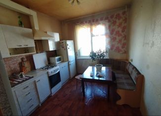 Сдаю двухкомнатную квартиру, 55 м2, Миасс, улица Академика Павлова, 13