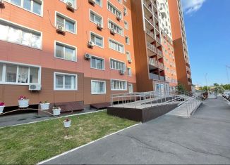 Продам 2-комнатную квартиру, 58.1 м2, Оренбург, улица Фронтовиков, 8/1