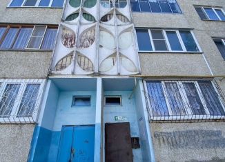2-комнатная квартира на продажу, 50 м2, Чувашия, улица 10-й Пятилетки, 10