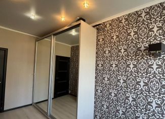 Продаю 2-ком. квартиру, 48 м2, Липецк, улица Гагарина, 6