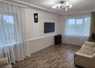 Продажа четырехкомнатной квартиры, 70.5 м2, Райчихинск, Комсомольская улица, 2