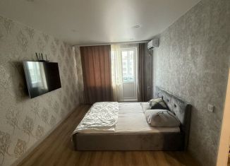 Сдача в аренду 1-ком. квартиры, 35 м2, Казань, улица Адоратского, 34