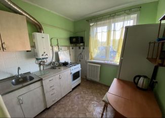 Сдам в аренду 1-ком. квартиру, 30 м2, Ревда, улица Чехова, 45