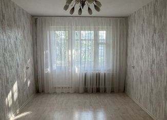 Продается 2-комнатная квартира, 52.5 м2, Киров, улица Маршала И.С. Конева, 13к1