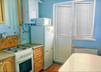 Продается 2-комнатная квартира, 52 м2, посёлок городского типа Гвардейское, улица Острякова, 32