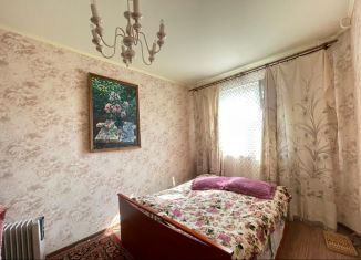Продам 2-ком. квартиру, 56.8 м2, Мурманск, улица Старостина, 65, Октябрьский округ
